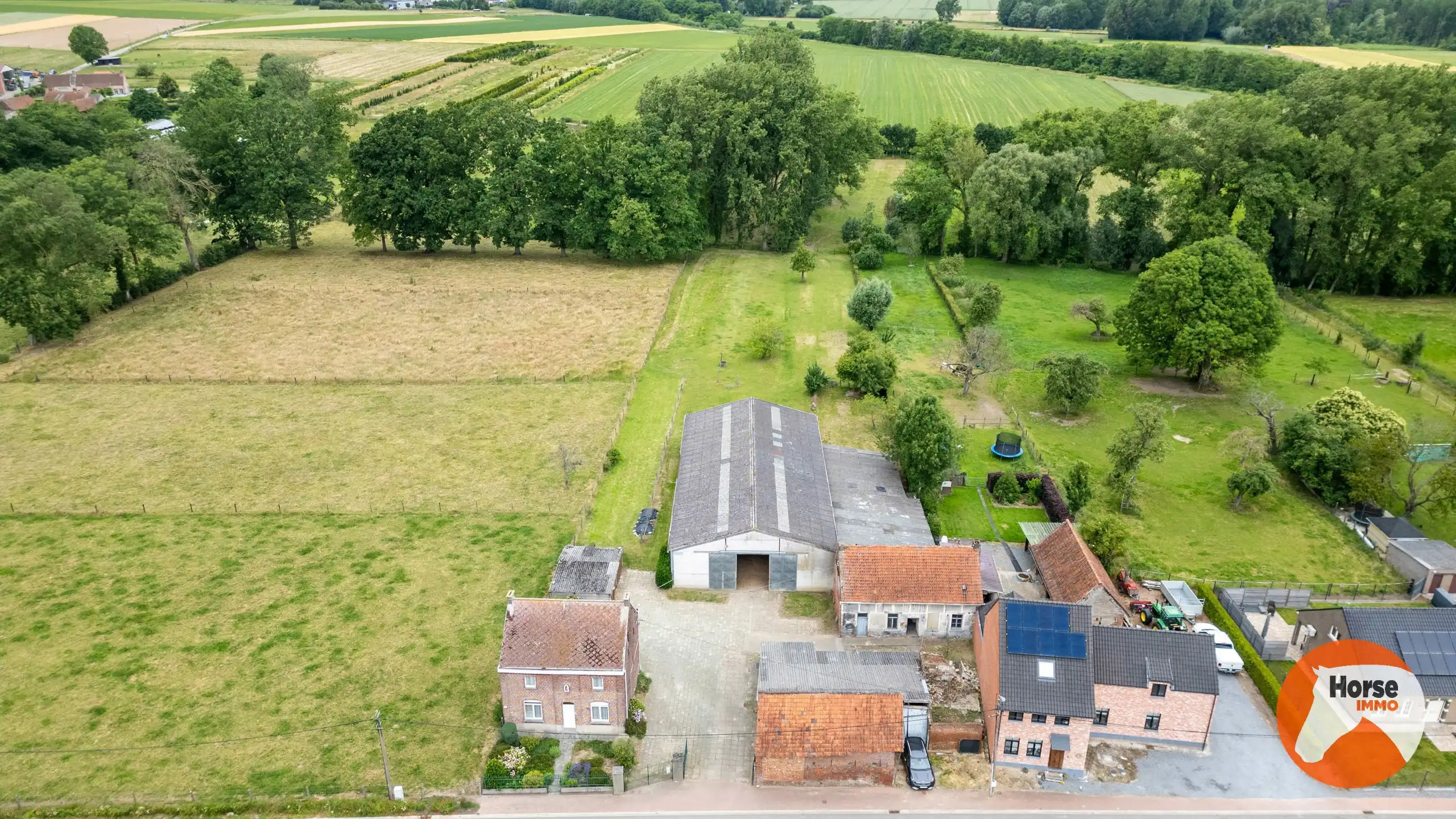 ERPE-MERE - Charmante hoeve met ruime loods op 1,33HA foto 2