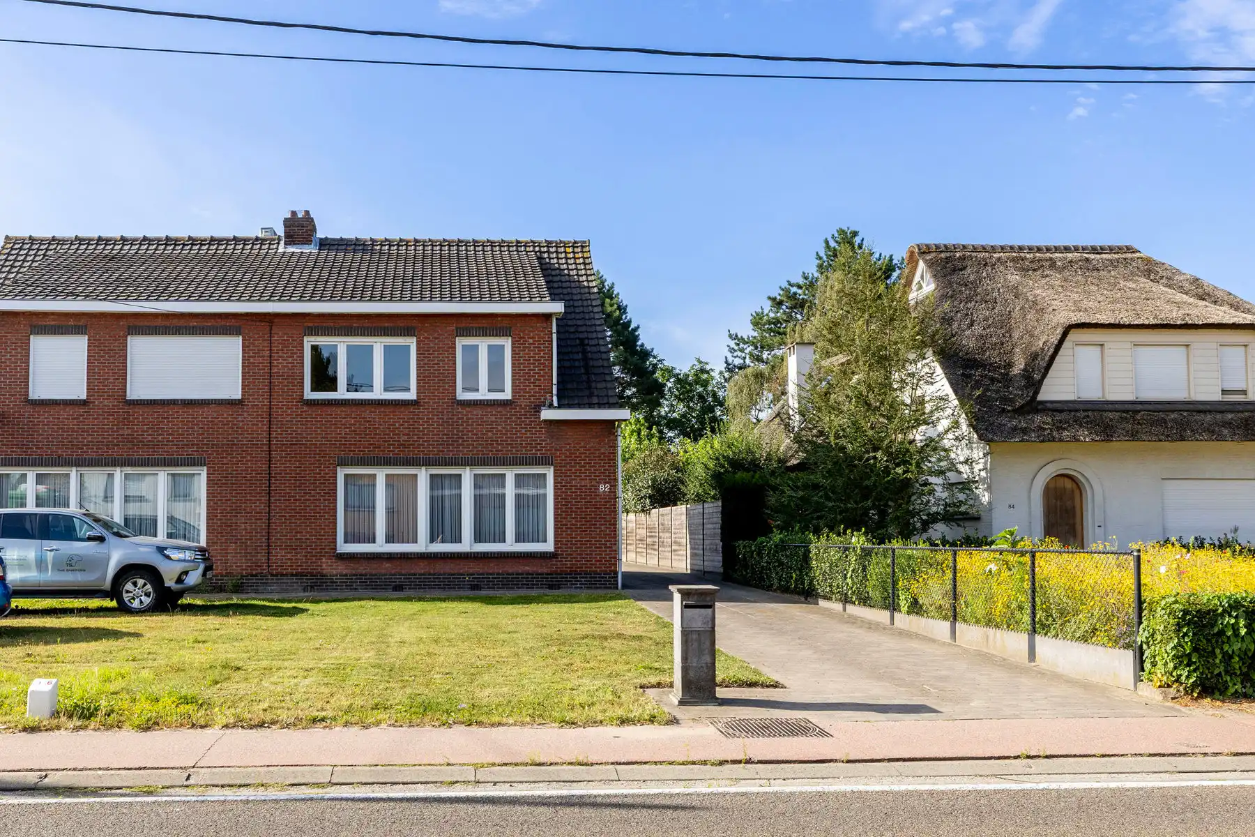 Renovatieproject met 3 slaapkamers, garage en tuin 800 m² foto 2
