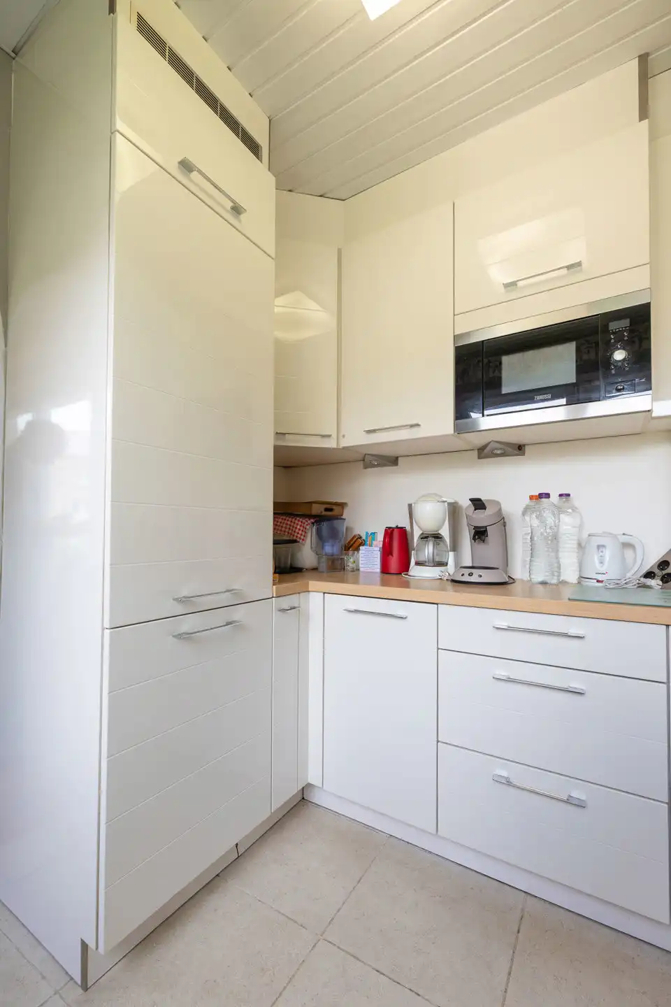 Rustig gelegen huis met drie gevels, tuin en garage foto 14