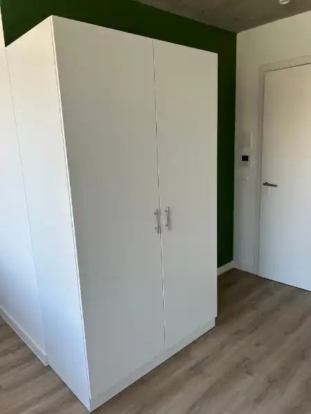 Nieuwe studentenkamer op een top locatie in centrum Kortrijk met zicht op plein. foto 8