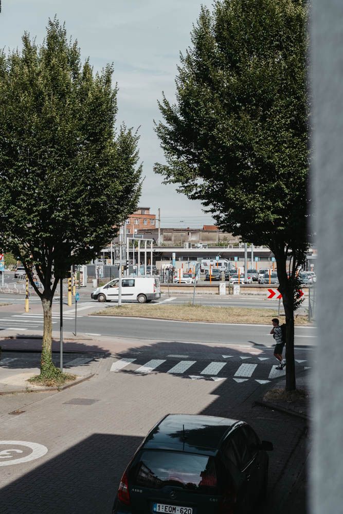 Lichtrijk gerenoveerd 2 slaapkamerappartement vlakbij Gent centrum foto 4