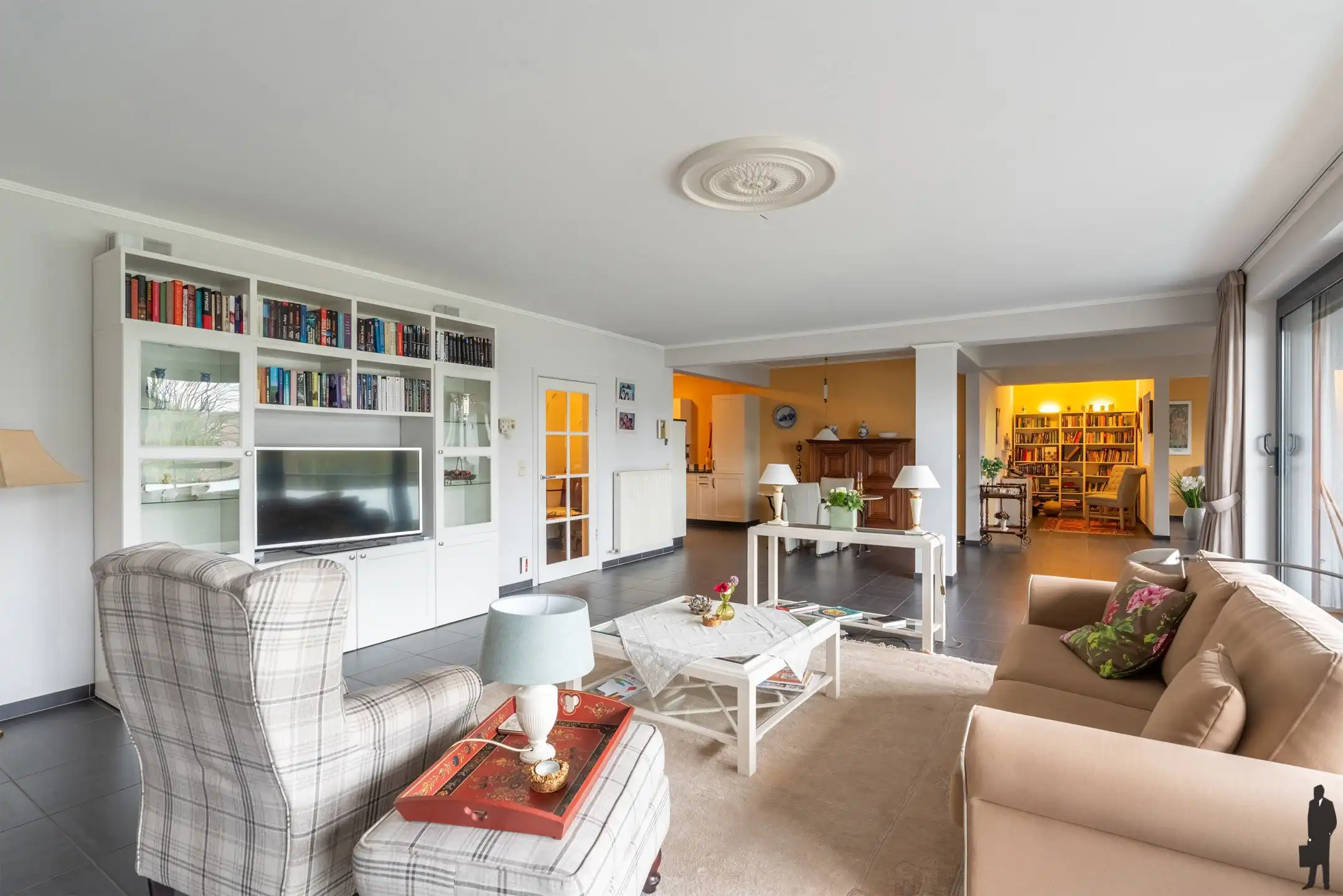 Ontdek dit uitzonderlijk ruime en goed gelegen appartement in het hart van Hoogstraten. Met een royale woonruimte van maar liefst 80 m² foto 10