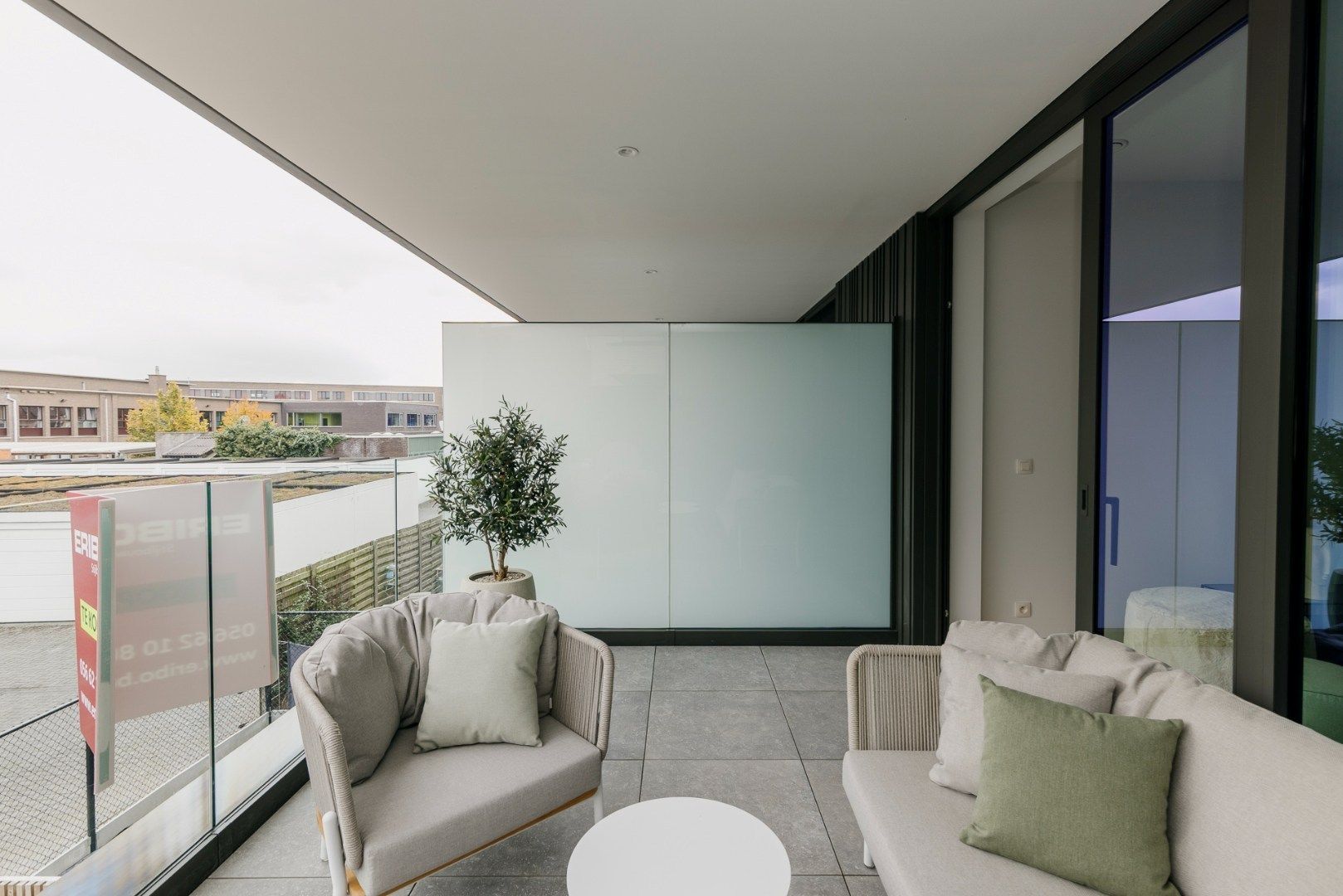 Ruim en lichtrijk appartement te koop in centrum Waregem foto 11