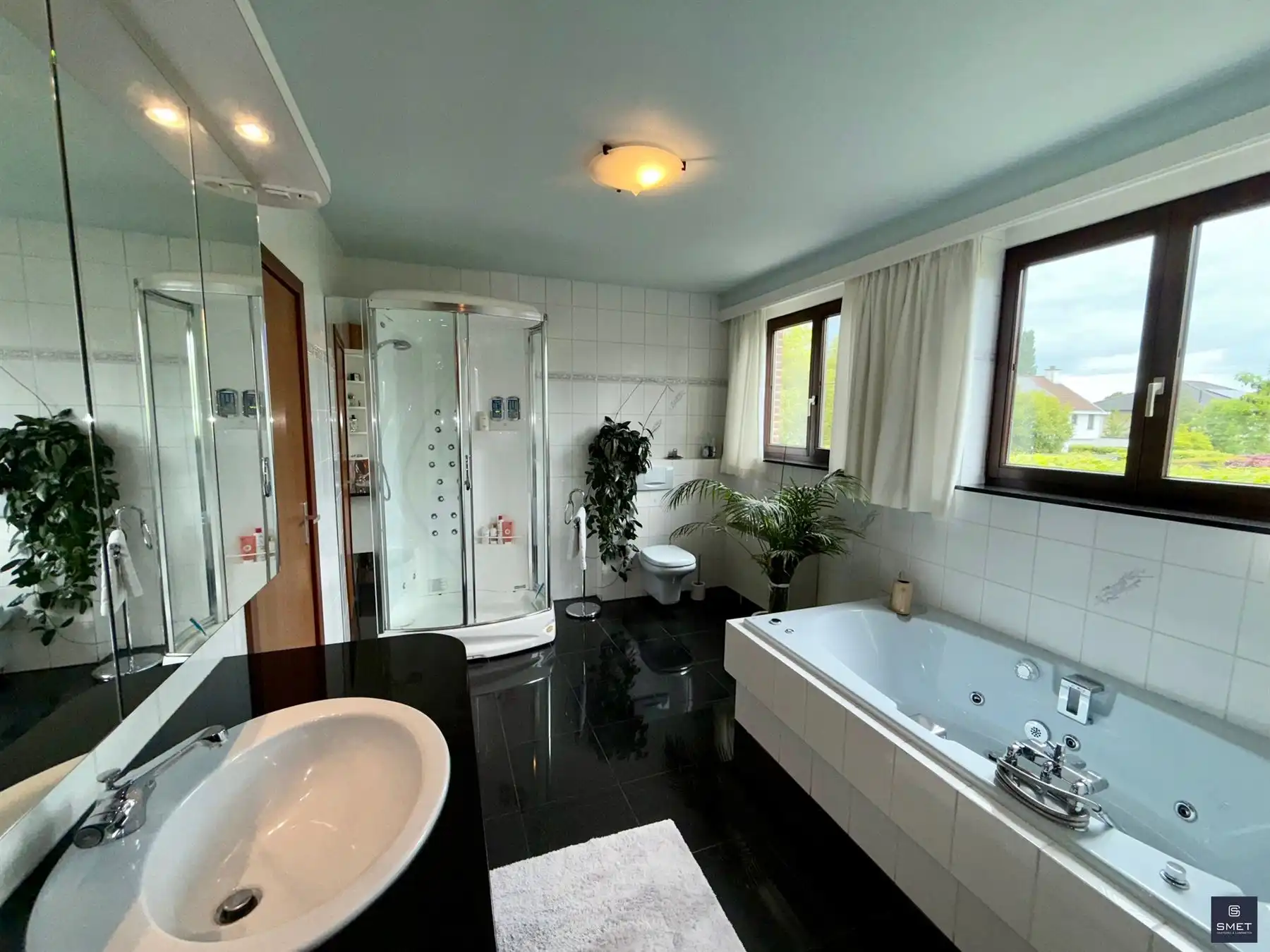 MOOIE VILLA MET 3 SLPKS EN DUB. GAR. OP TOPLIGGING foto 16