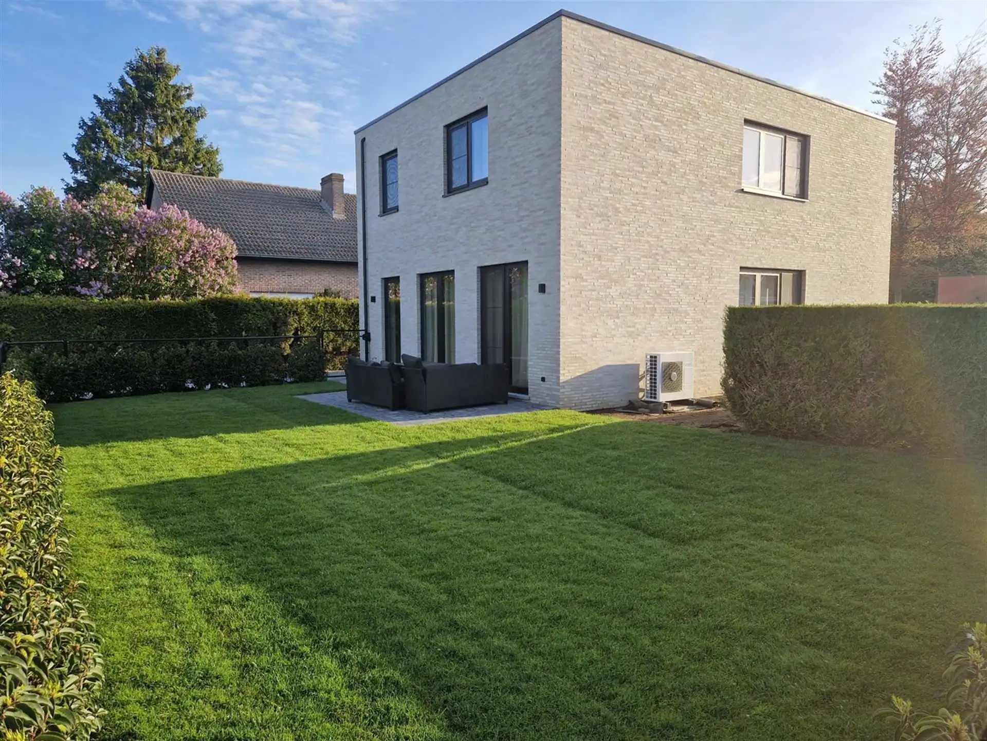 Rustig Gelegen Nieuwbouw Woning 3 Slpk + Garage(s) foto 8