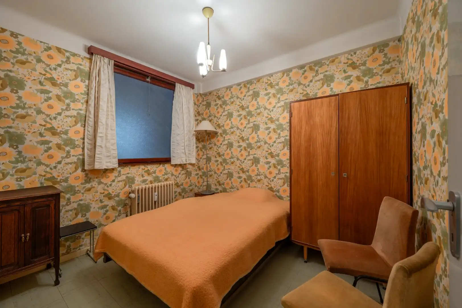 Te renoveren appartement met 3 slaapkamers op uitzonderlijke ligging vlakbij het Casino. foto 8