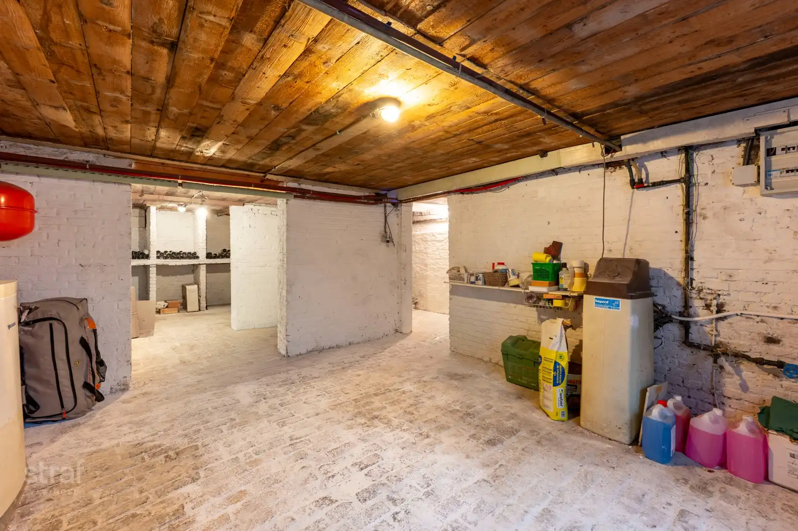 Klassevol Herenhuis met 6 slaapkamers met grote zonnige tuin foto 25