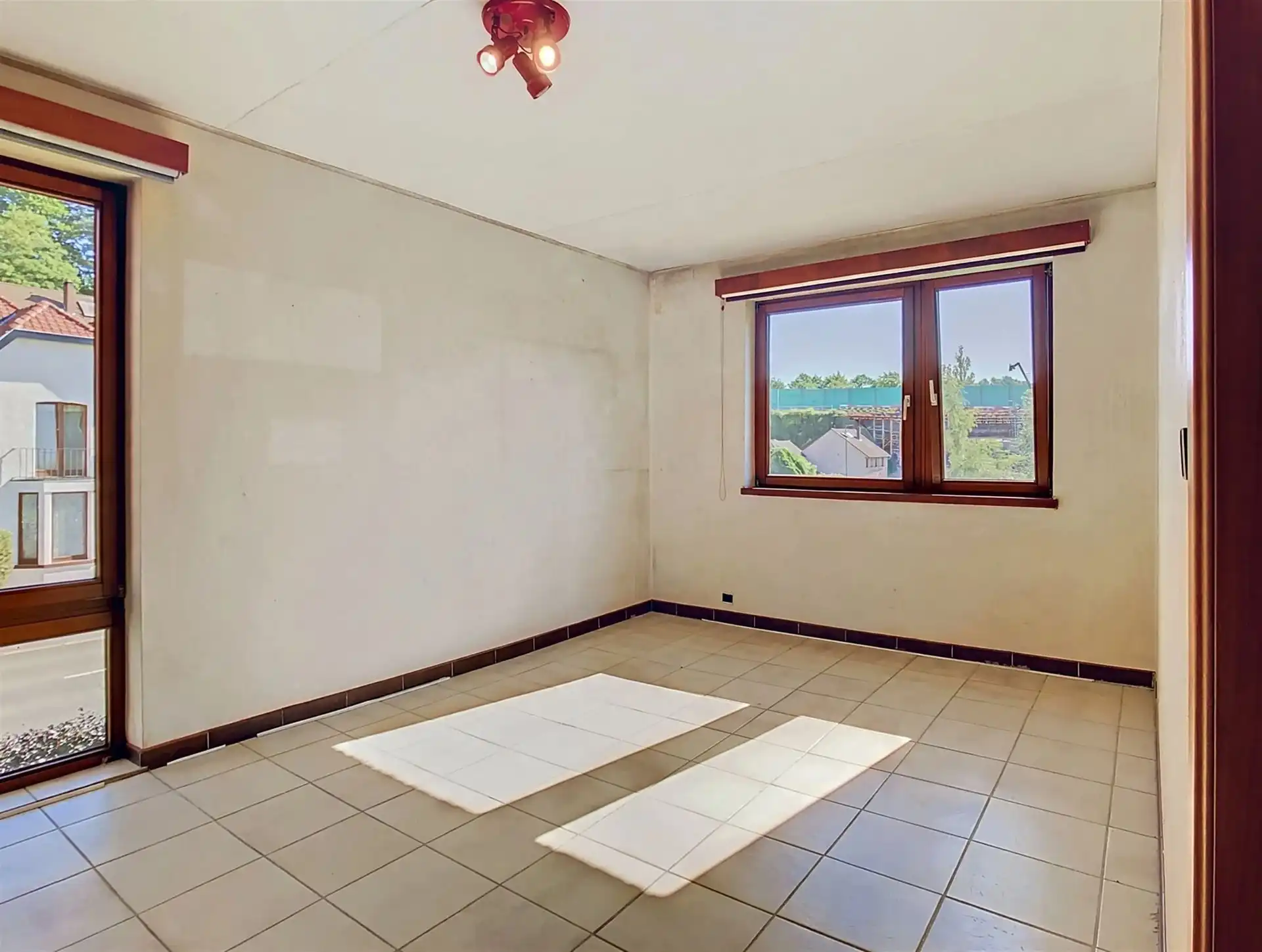 Villa met 3 slpk., bureau en groot perceel foto 19