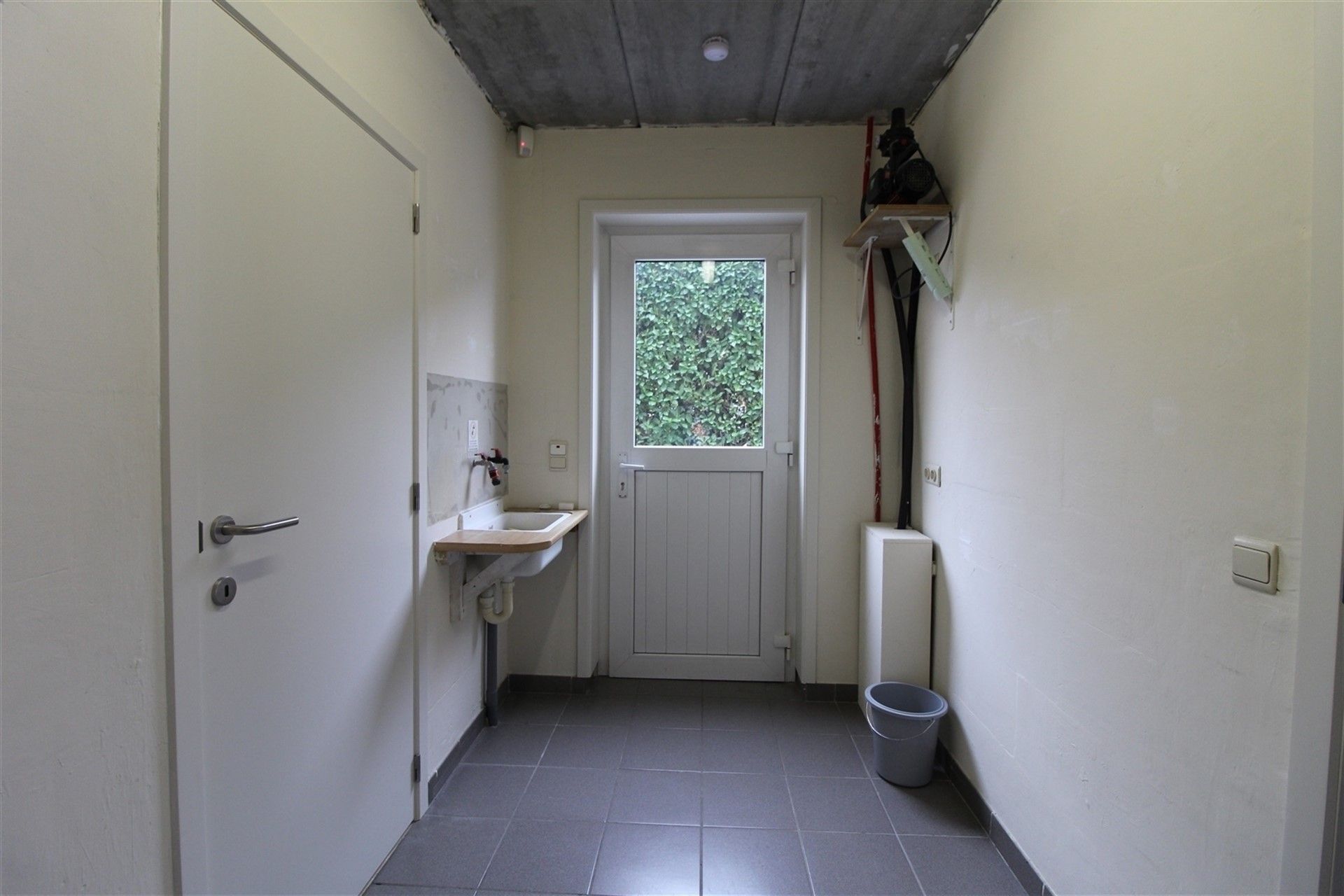 Rustig gelegen villa met ruime tuin foto 26