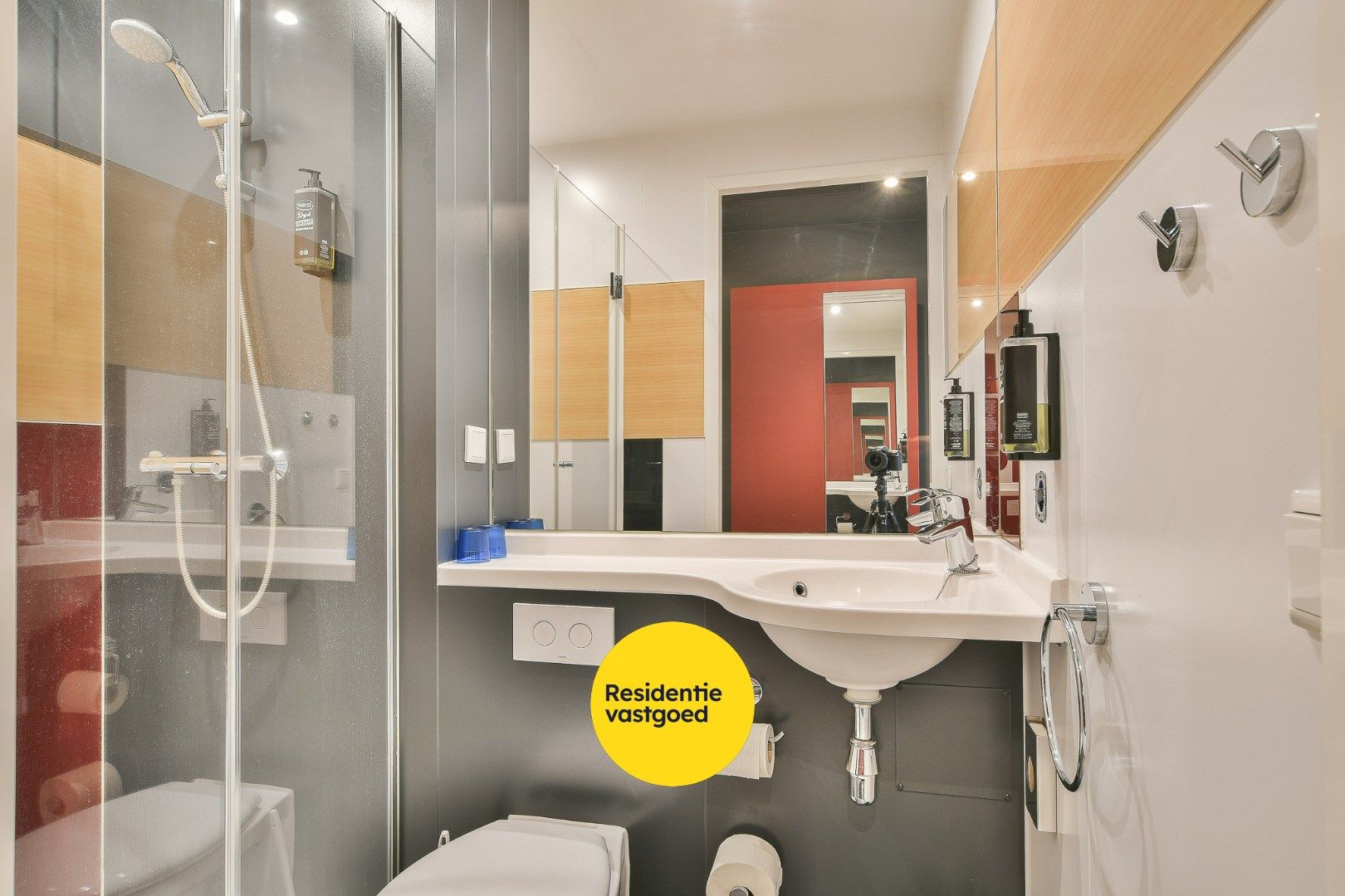 Unieke investeringskans: hotelkamer bij Klein Strand Jabbeke! foto 8