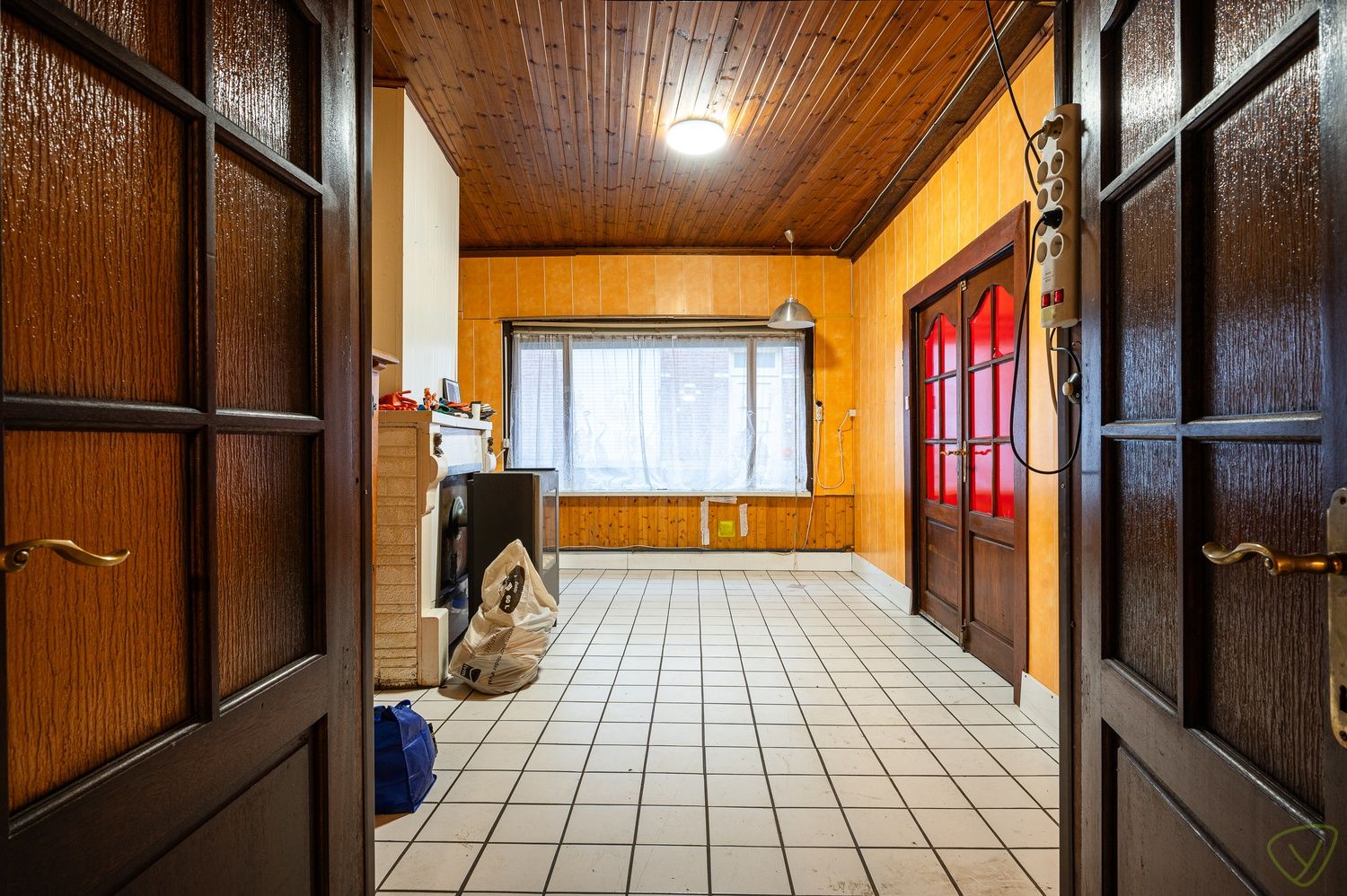 Ruime te renoveren stadswoning in het hartje van Eeklo foto 5