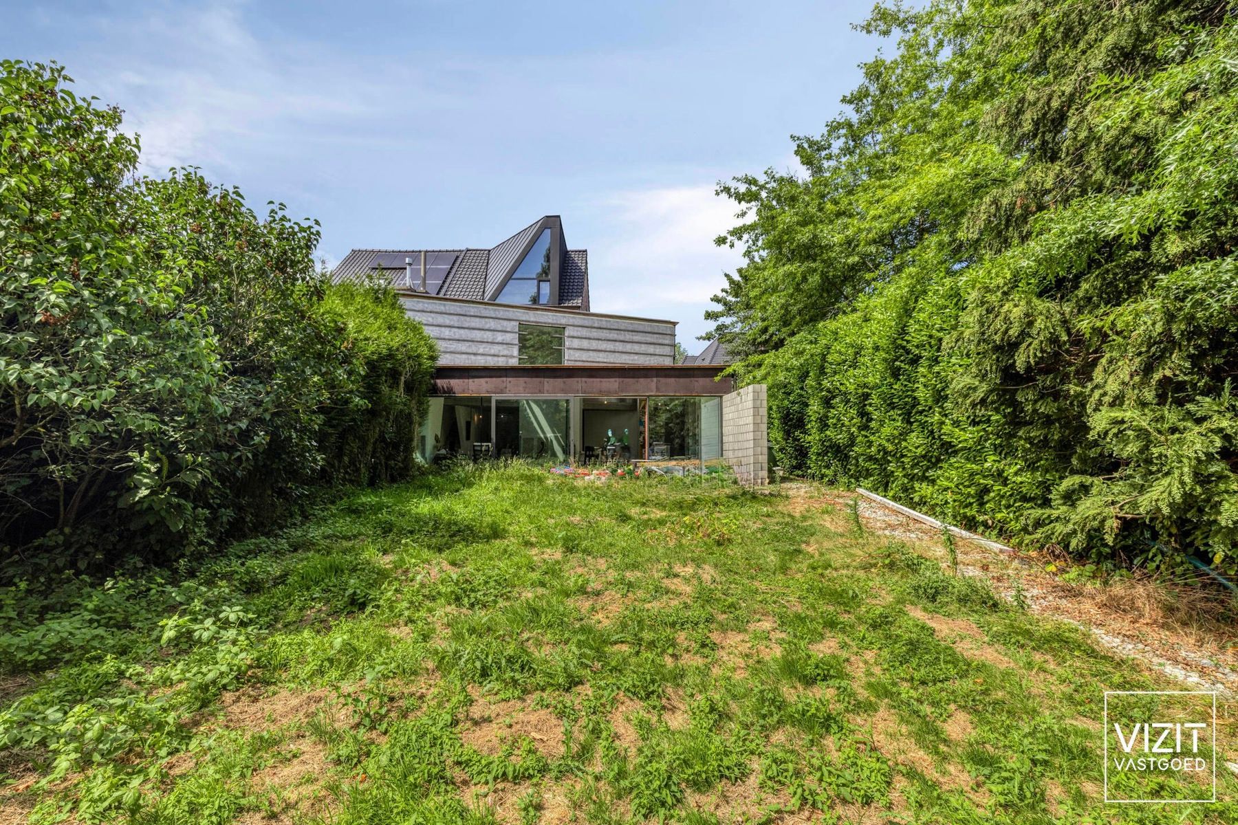 Unieke karaktervolle architectenwoning foto 2