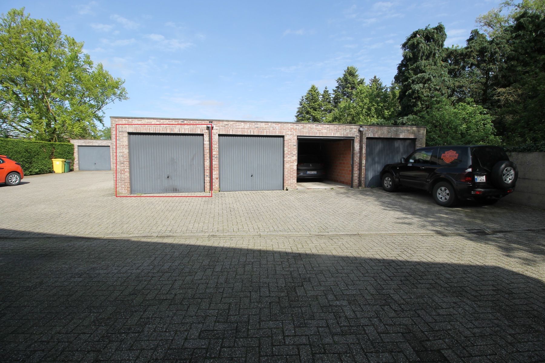 Een instapklaar appartement op de benedenverdieping links van de rechter ingang - met terras en garage. foto 13