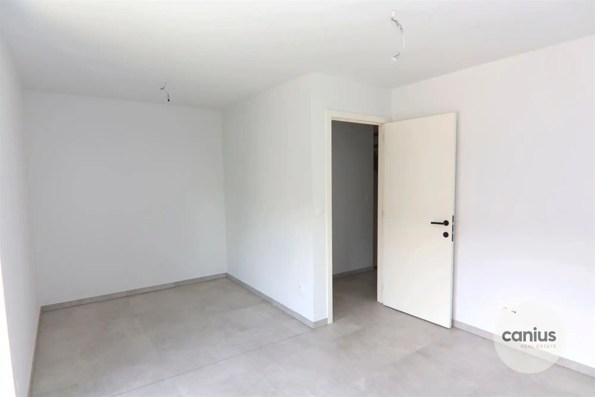 HEDENDAAGSE WONING NABIJ HET CENTRUM foto 10