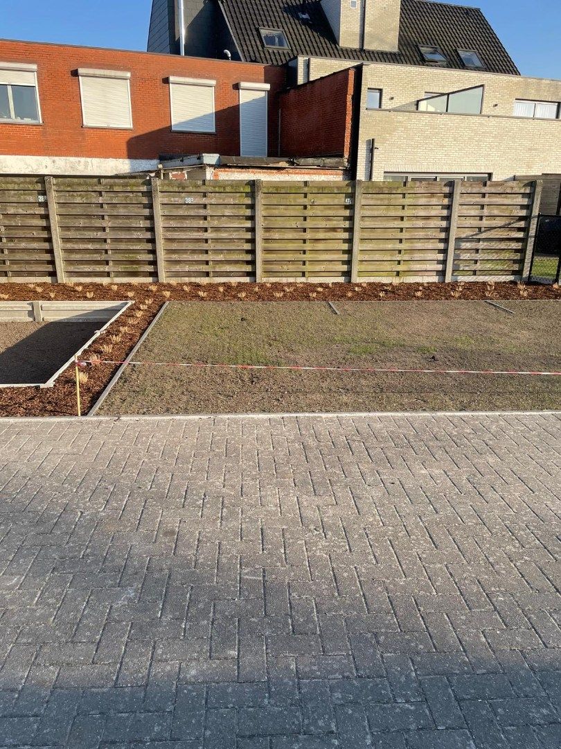Te koop: 4 autostaanplaatsen in Laakdal foto 2