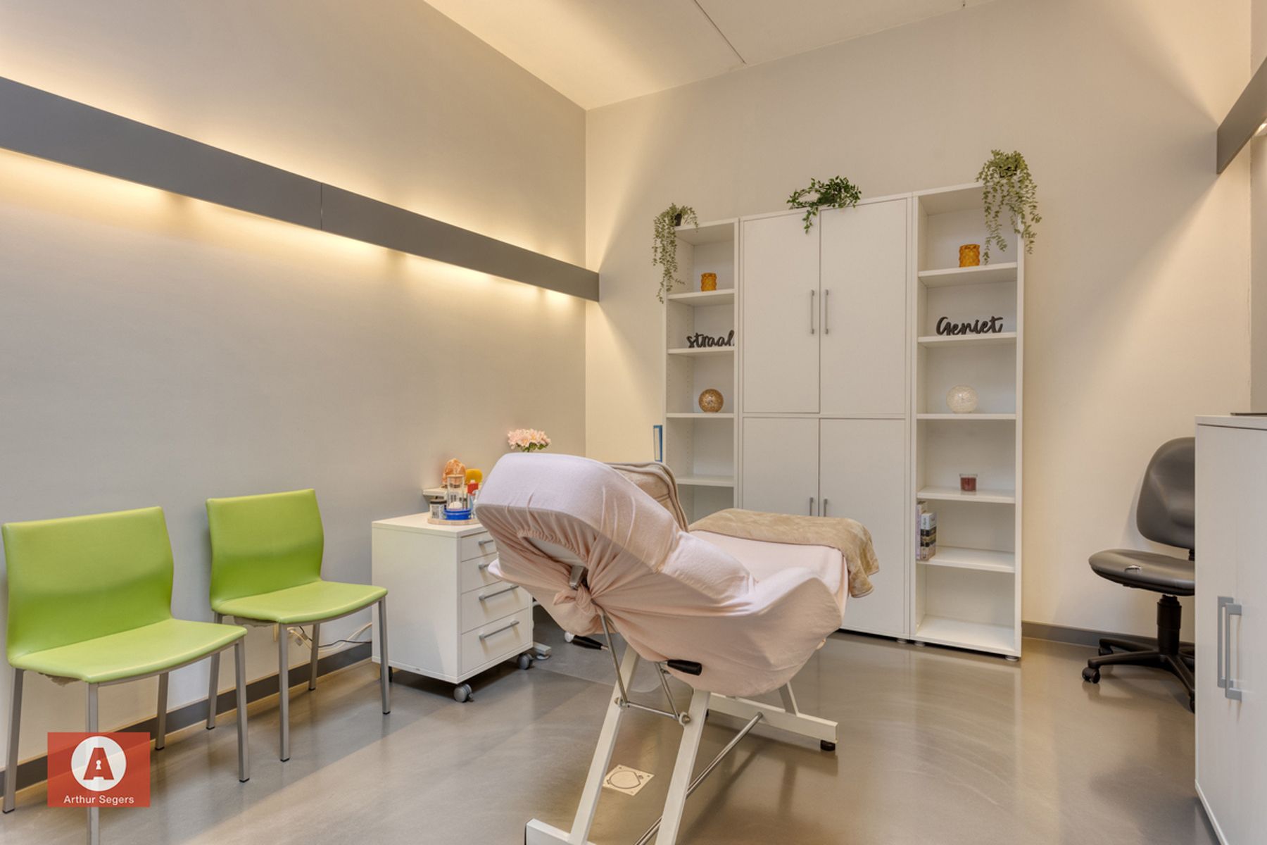 Energiezuinige handelsruimte + 3 privé auto-parkeer-plaatsen foto 11