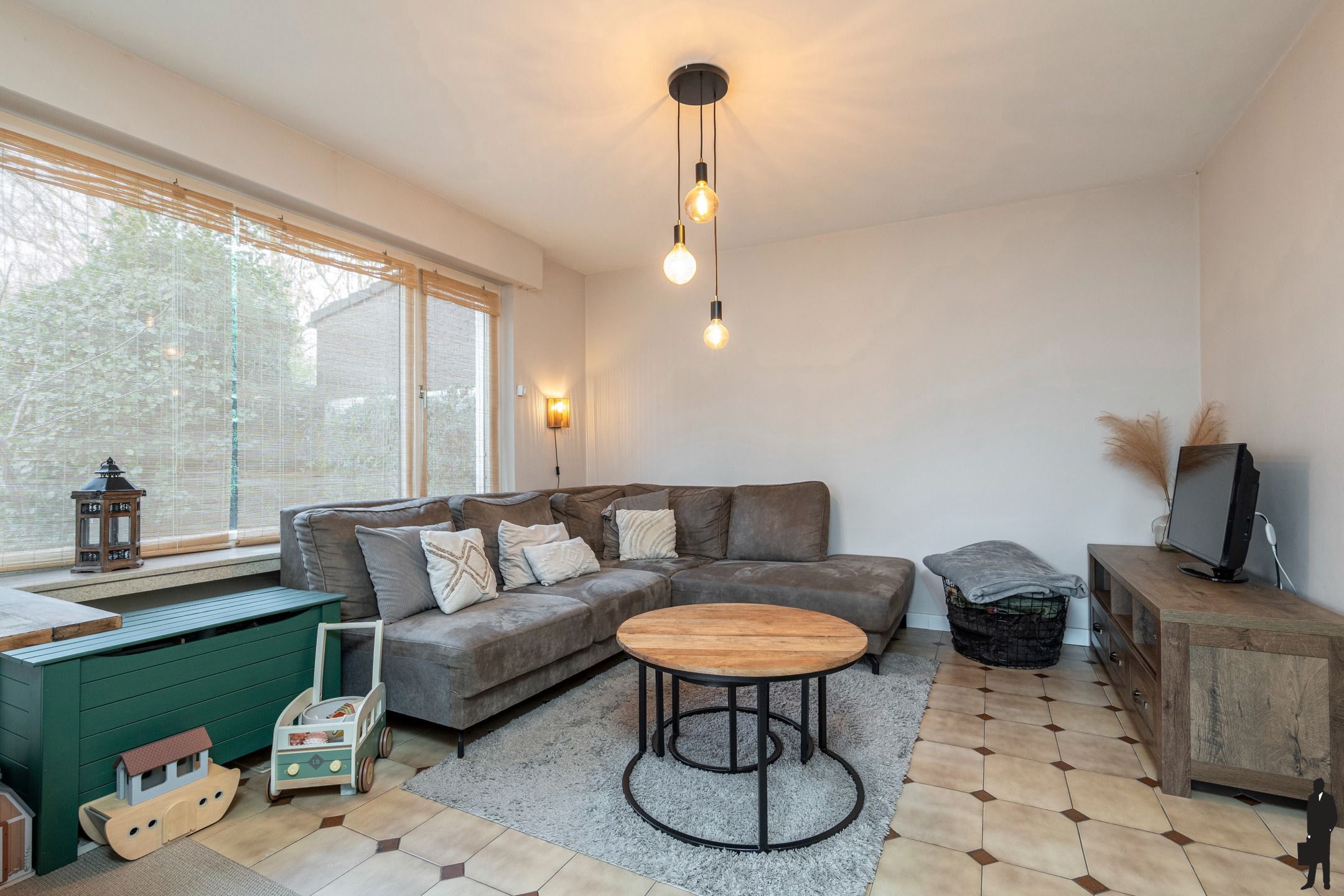 Gezinswoning met garage, tuin en 3 slaapkamers op 527 m² foto 6