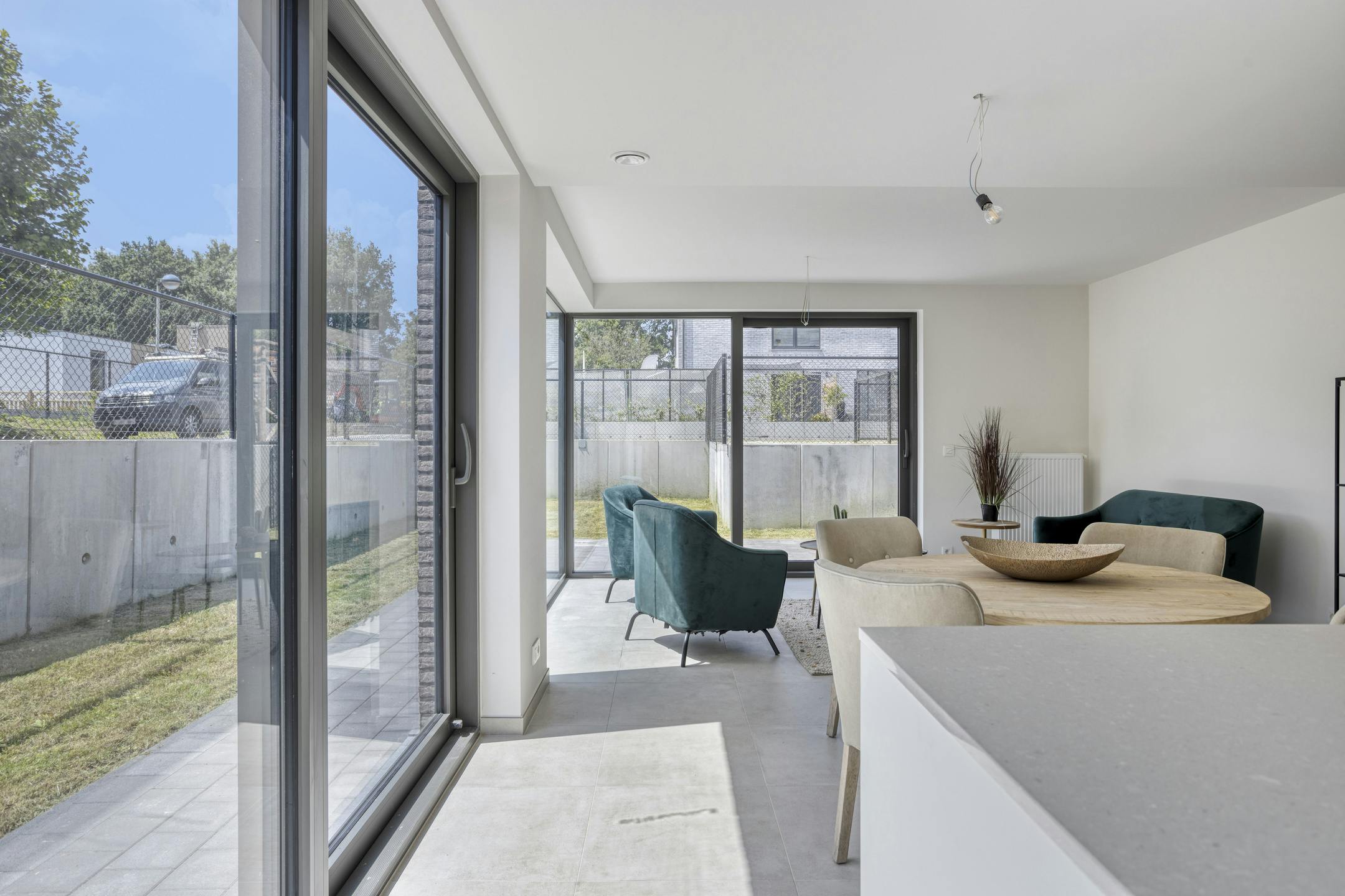 INSTAPKLAAR BEN-APPARTEMENT IN BAZEL MET 2 SLAAPK. + TUIN foto 13