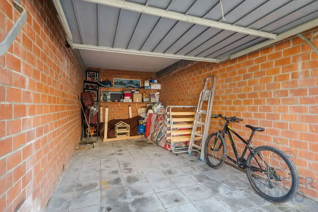 Ruim 2-slaapkamer appartement met zonnig terras op topligging in Roeselare foto 13