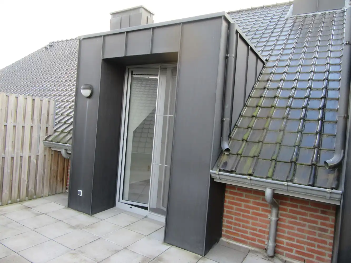 Modern duplex appartement, open indeling, 2x slpk, 2x terras, kelder + parkeerplek + lift aanwezig foto 12