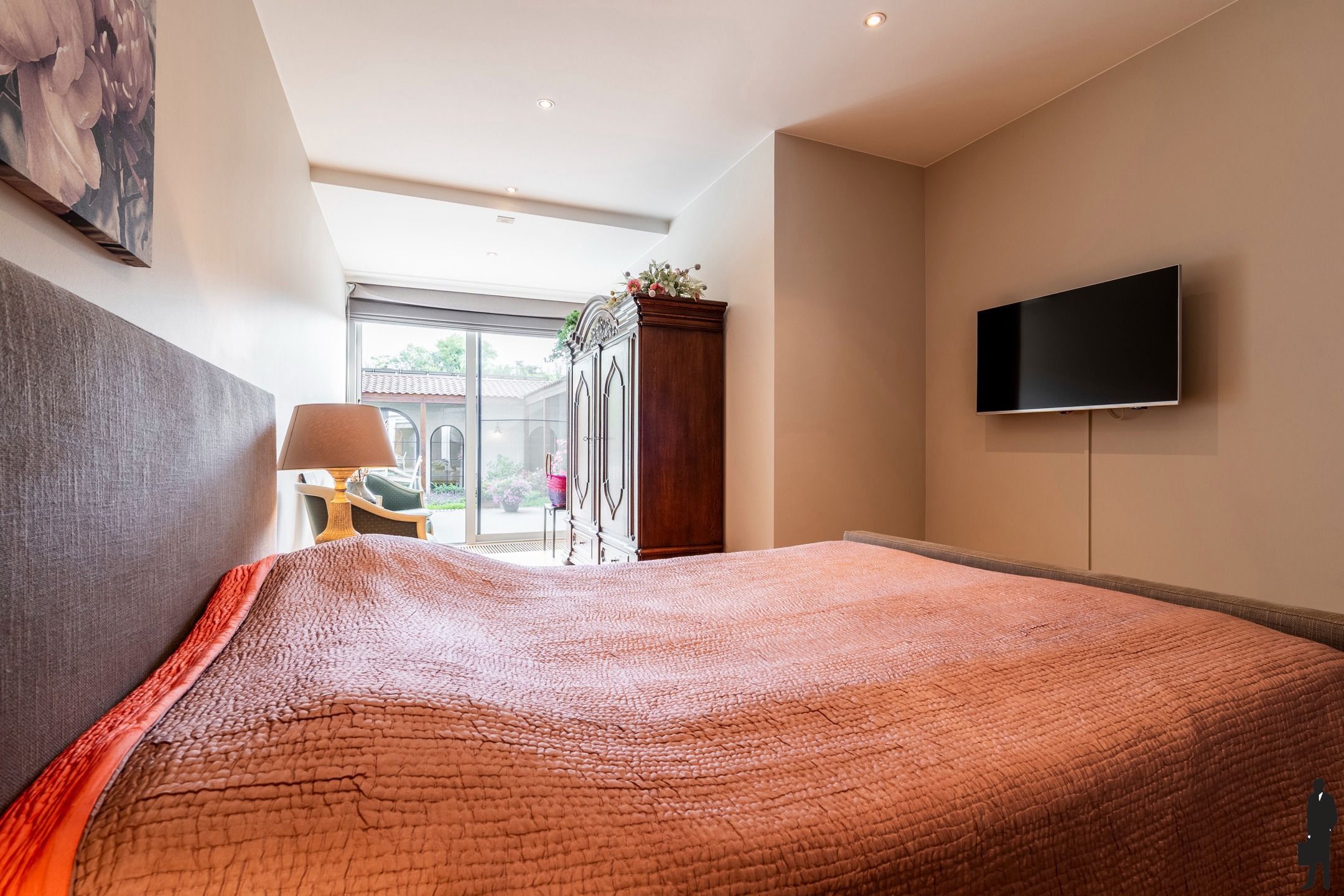 Stijlvol gelijkvloers appartement met binnenterras, tuin en binnenzwembad met wellness. foto 22