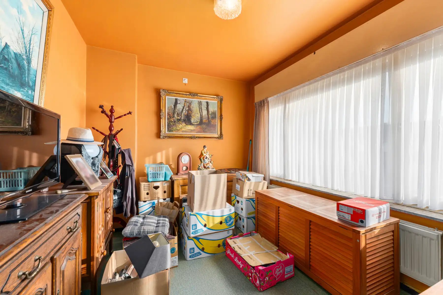 Woning met garage en tuin in de directe omgeving van de E40 foto 8