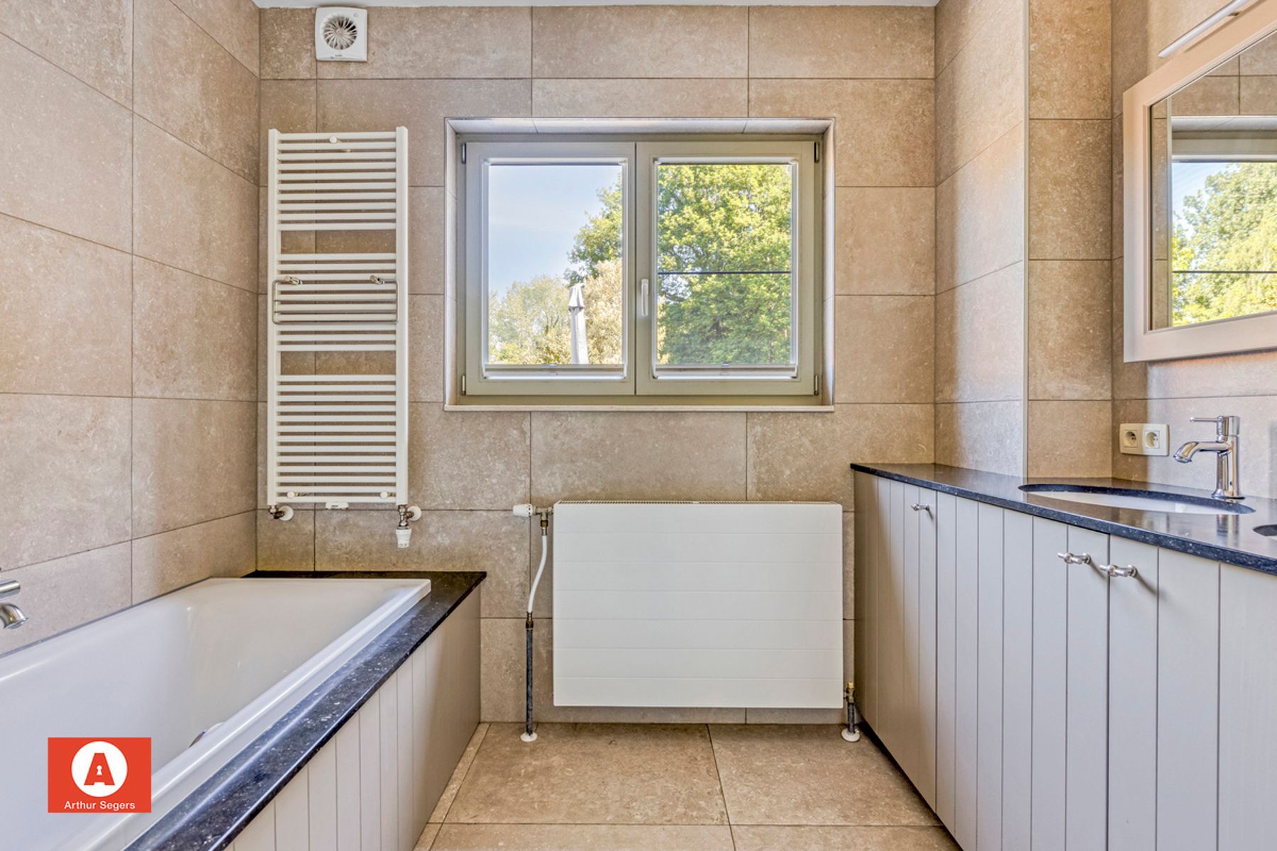 Ruim landhuis met mogelijks 5 slaapkamers in Buggenhout-Bos foto 15