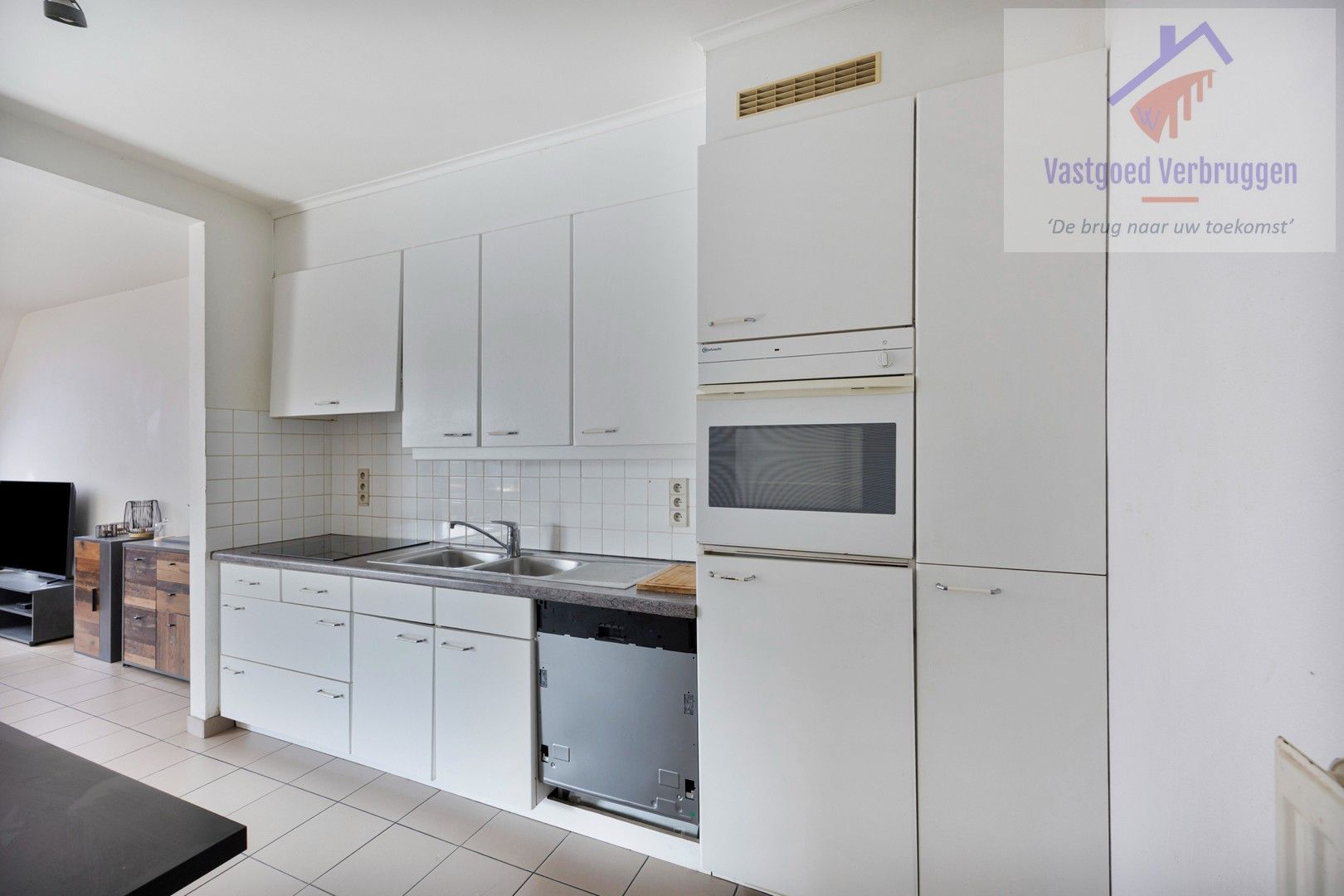 Instapklaar ruim 3 slpk duplex-penthouse met 2 terrassen in centrum van Erembodegem foto 8