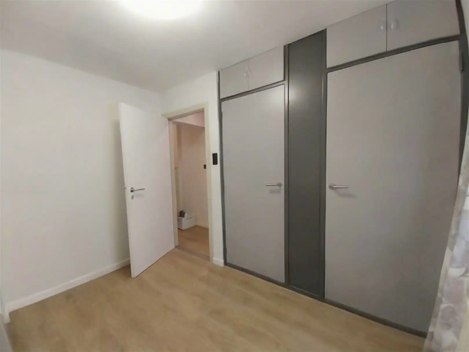 TE HUUR: Gelijkvloers appartement met 2 slaapkamers en autostaanplaats te Hasselt! foto 14