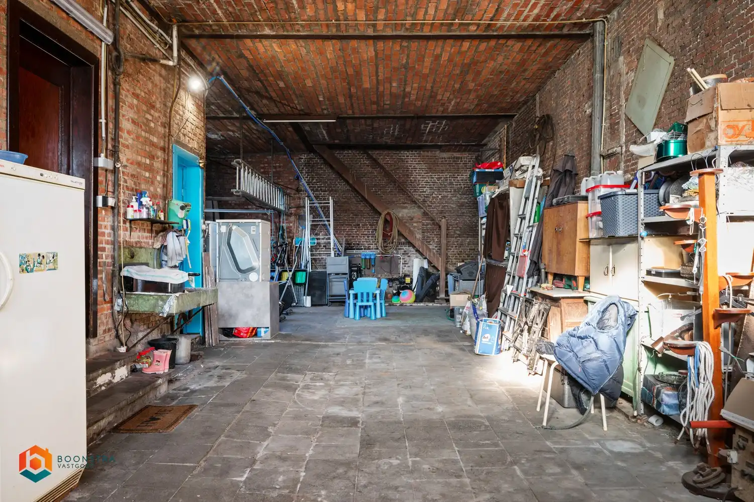 Authentieke woning met 4 slpkrs, loft en magazijn te O-L-V-Waver foto 24