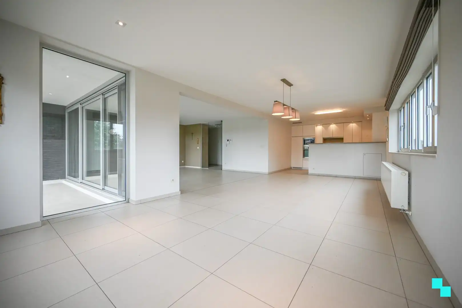 Riant 3-slaapkamerappartement met zicht op de vaart te Izegem foto 7