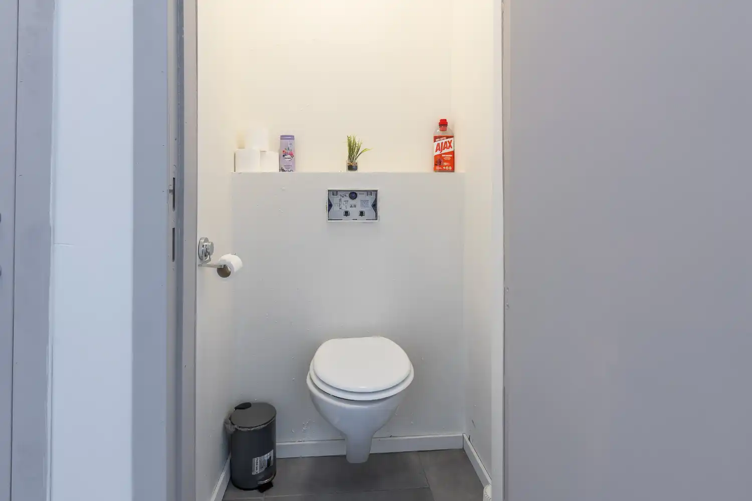 Recent gerenoveerd 2-slaapkamer appartement foto 11