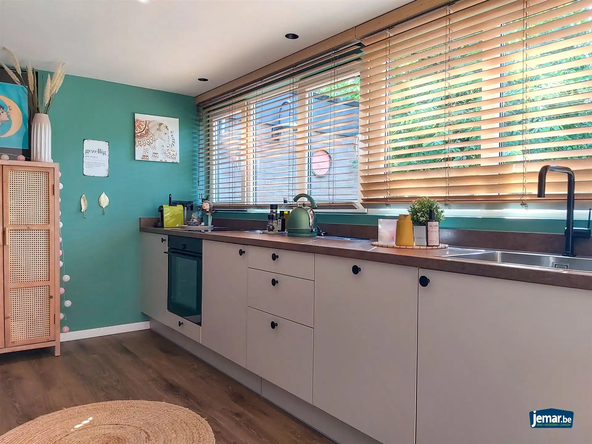 Stijlvol gerenoveerde vakantiewoning op vakantiedomein Sonnevijver met 2 slaapkamers, gelegen aan de Maanvijver, instapklaar en inclusief inboedel – ideaal voor eigen gebruik of verhuur! foto 4