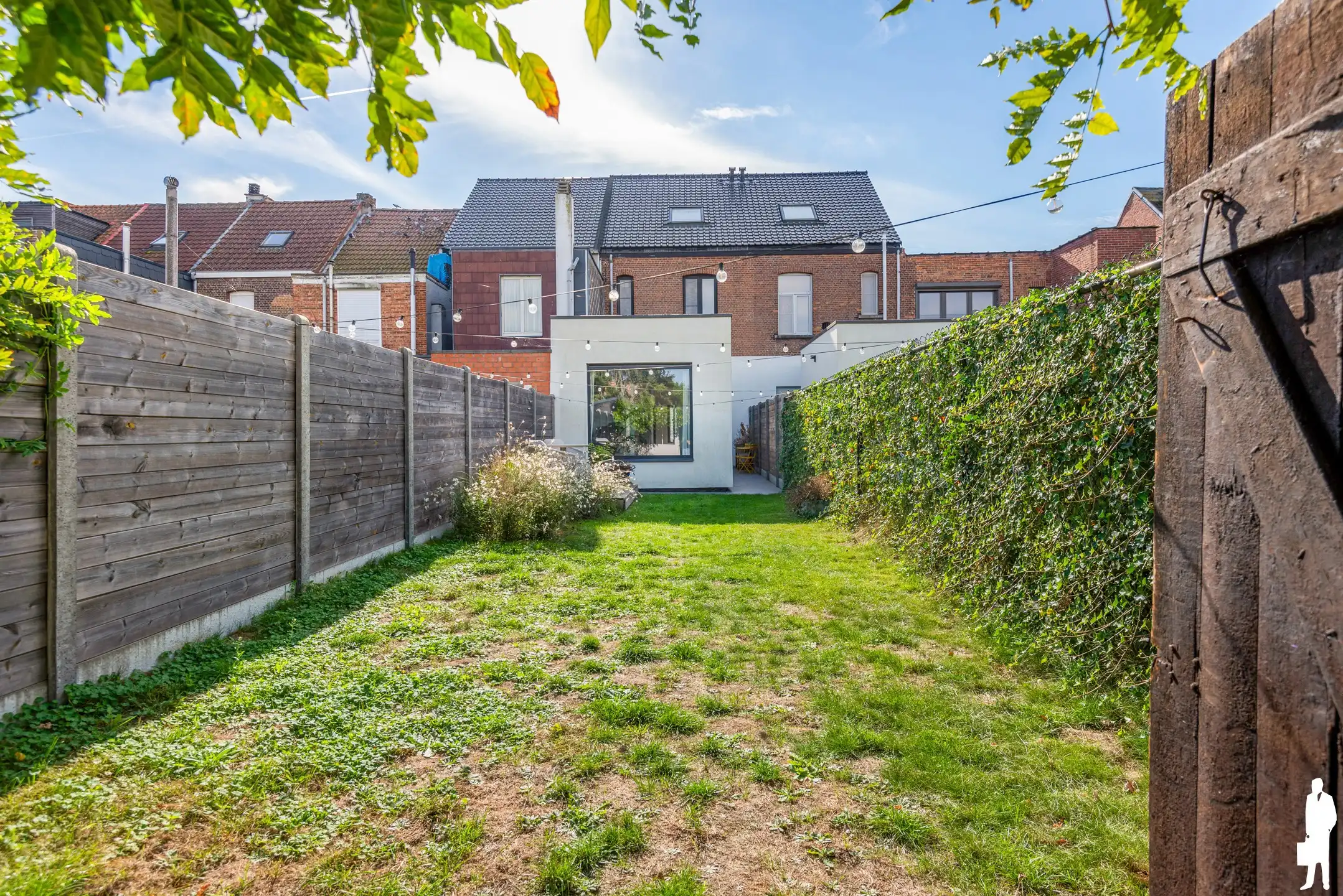 Smaakvol gerenoveerde woning met 3 slaapkamers en mooie tuin foto 23