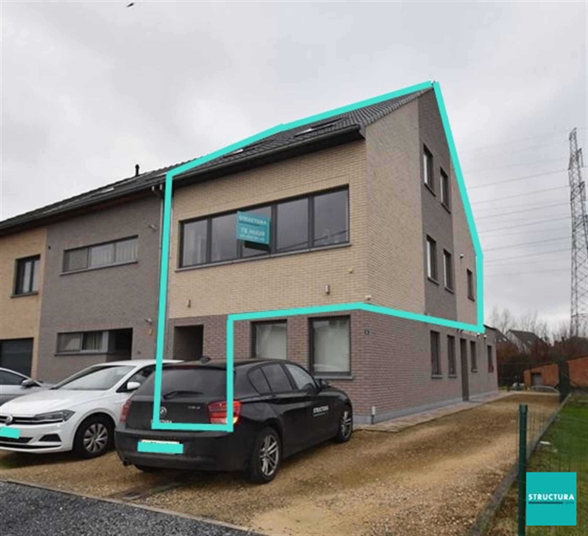 Appartement met twee slaapkamers en terras foto {{pictureIndex}}