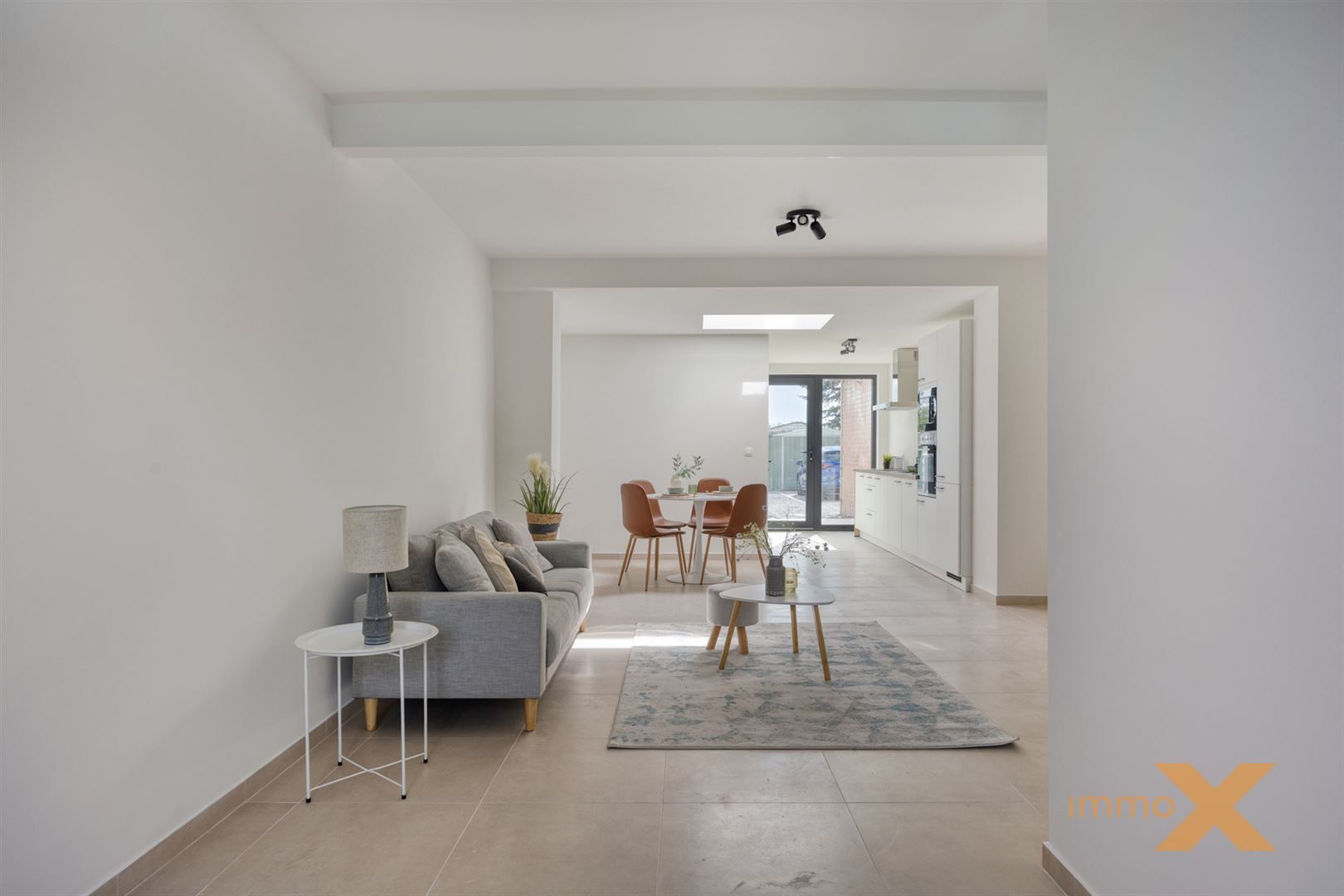 GERENOVEERDE KNUSSE WONING MET LEUKE TUIN foto 4