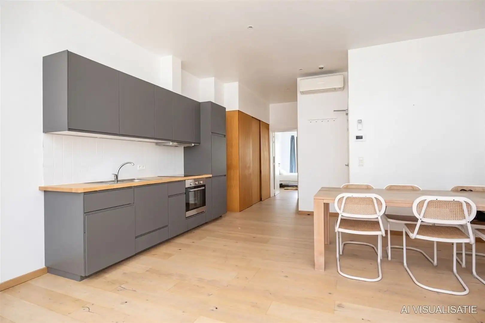 Bemeubeld of leeg appartement op top locatie met warmtepomp en airco foto 7
