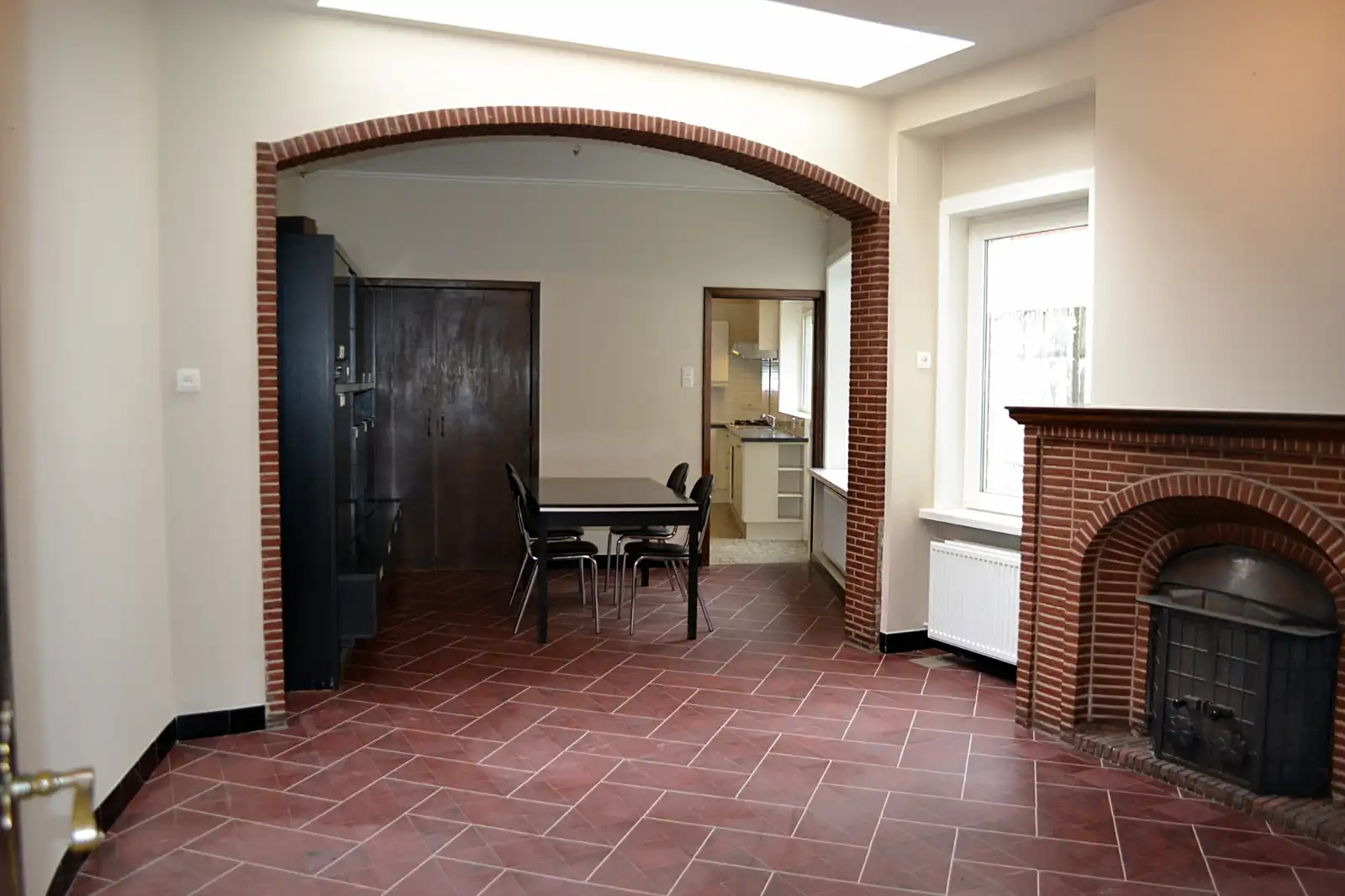 Ruime woning op uitstekende locatie foto 3