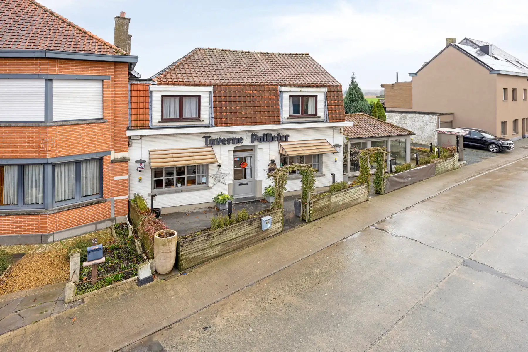 veelzijdig handelshuis met woonst en appartement foto 20