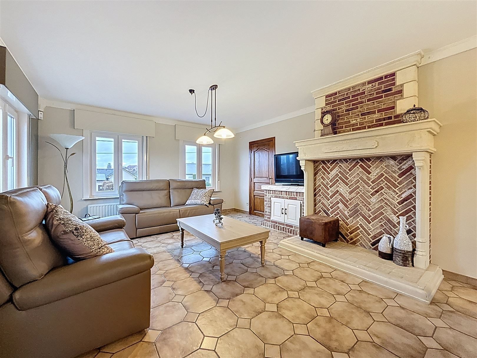 Ruime open bebouwing met 4 slpks, veranda, tuin, garage, 8a  foto 40