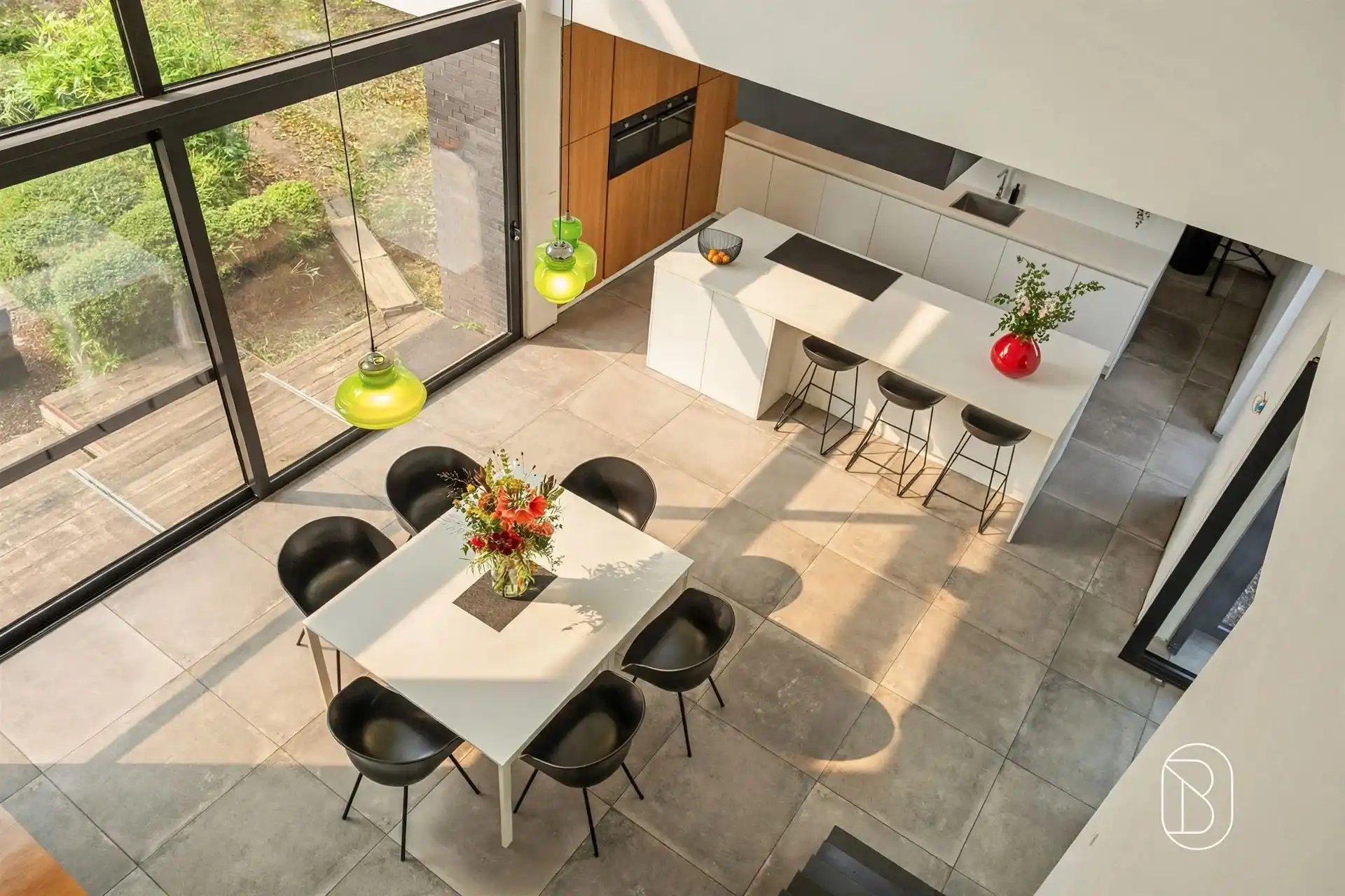 Ruime moderne villa met 6 slpk & prachtige tuin op 2200M2 foto 12