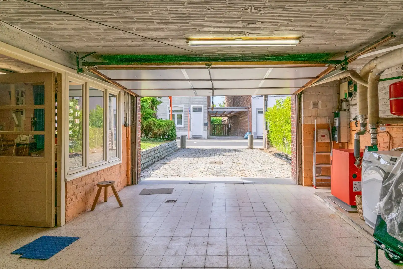 RUIME WONING MET 3 SLAAPKAMERS, GARAGE & TUIN ! foto 23