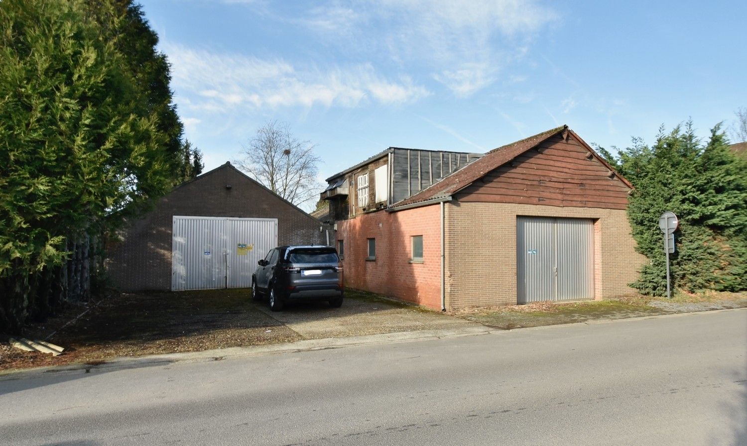 Charmante halfvrijstaande woning met 3 slaapkamers aangename tuin en naastgelegen loods foto 18