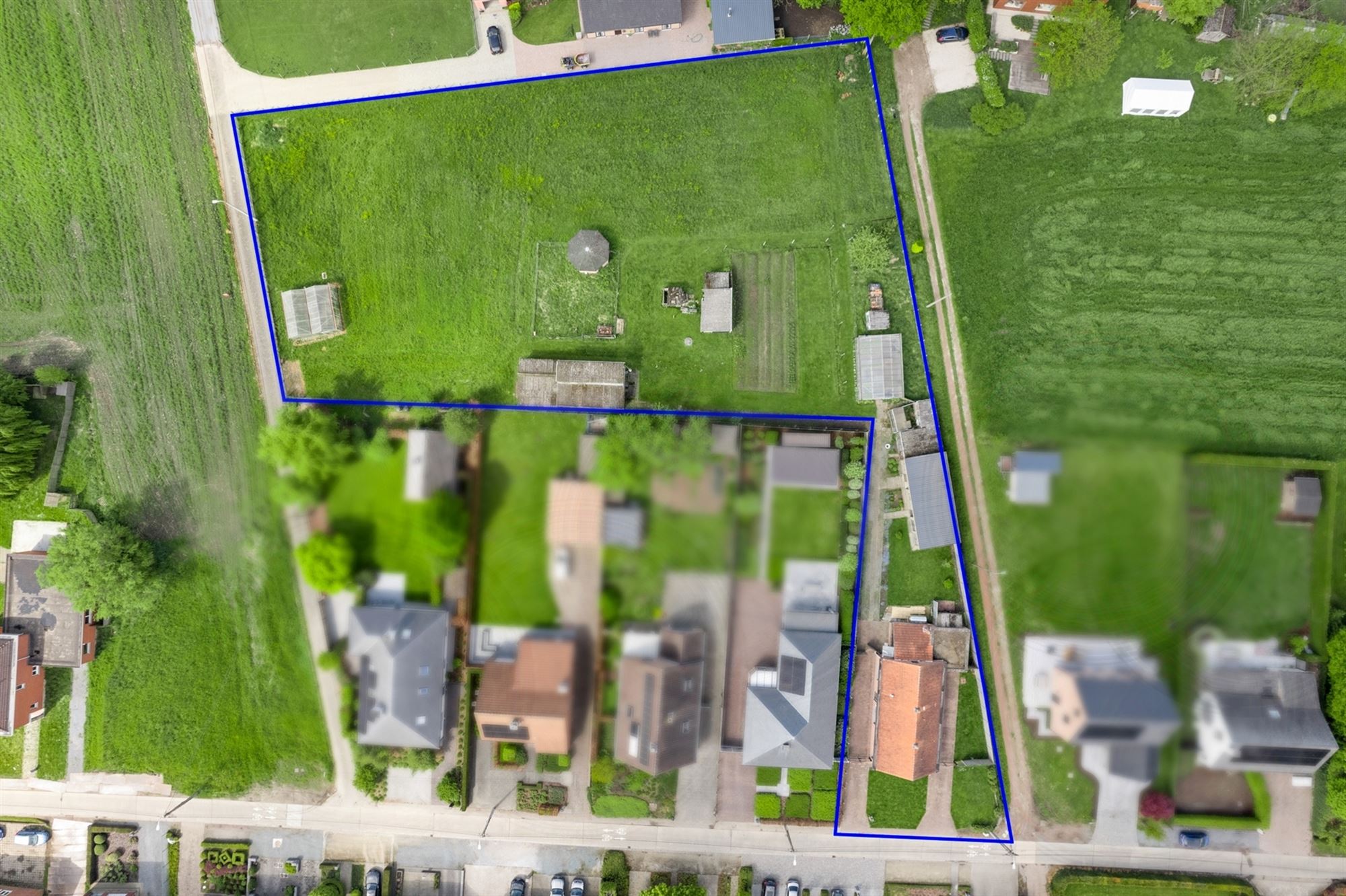 Verzorgde woning op 5007 m² te Onze-Lieve-Vrouw-Waver foto 3