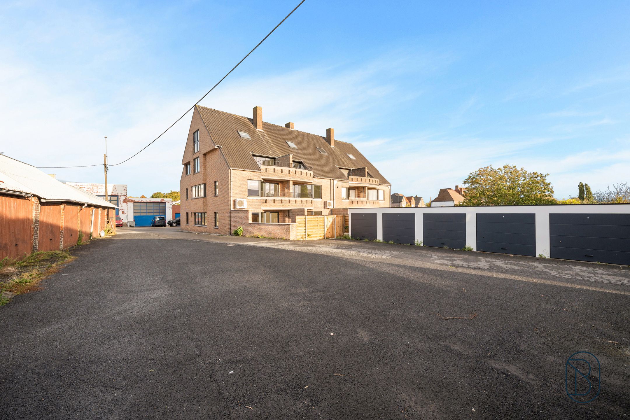 Appartementsgebouw bestaande uit 6 appartementen met garages foto 16