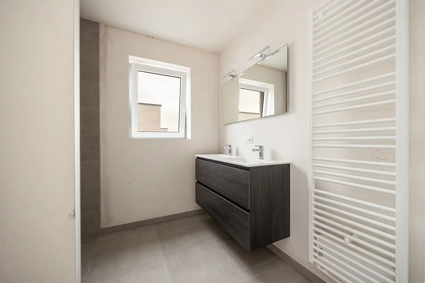 Halfopen woning met 3 slaapkamers en carport/fietsenberging op perceel van ca 320m² foto 21