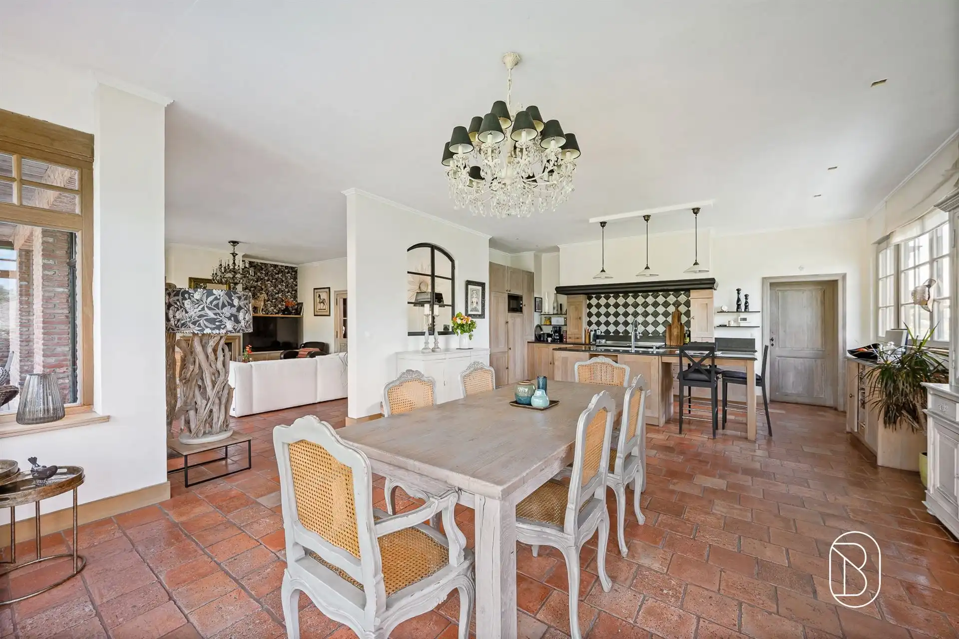 Prachtige klassewoning met paardenaccomodatie foto 12