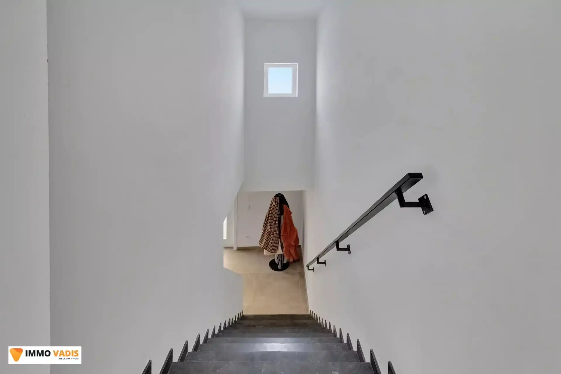 Handelspand met instapklare woning op toplocatie foto 12