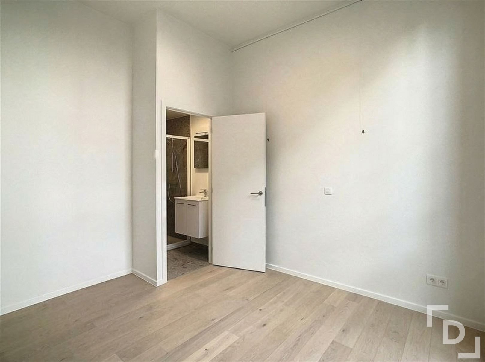 Nieuwbouwappartement in hartje Ieper foto 9