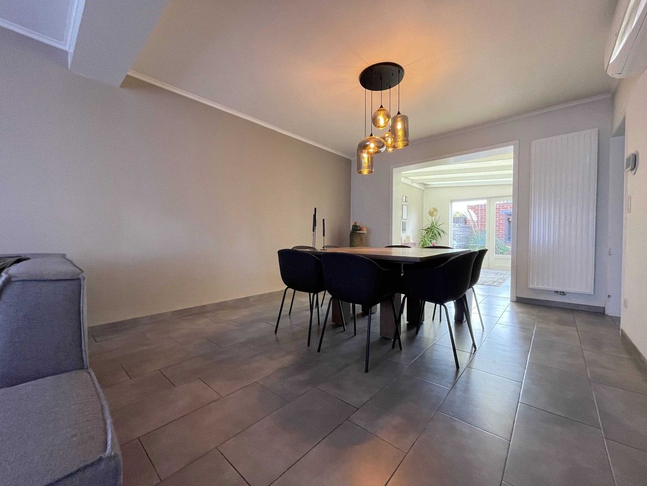 Instapklare gezinswoning met diepe tuin foto 4